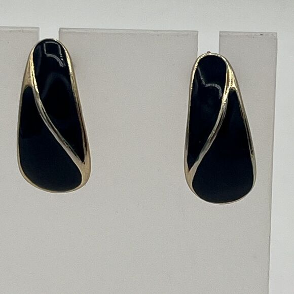 RARE ESTATE VINTAGE 1960- EARLY 70’S CROWN Navy BLUE ENAMEL Stud EARRINGS - Picture 1 of 8